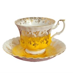 Vintage Royal Albert Regal Series Yellow & Gold Tea Cup Saucer
